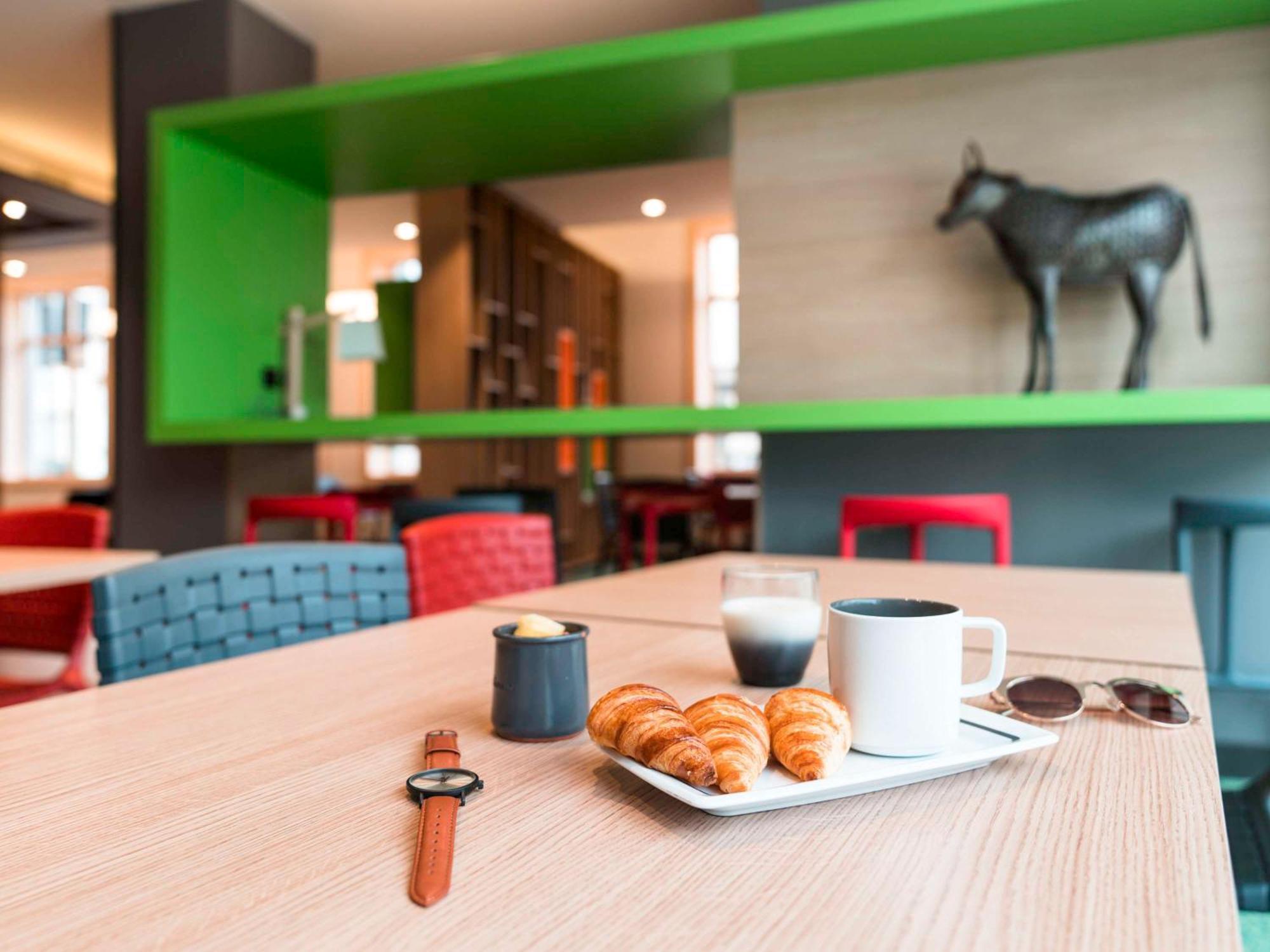 Ibis Styles Moulins Centre Hotel Exterior photo